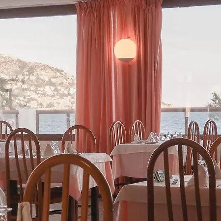 Marian Platja Ρόζες
