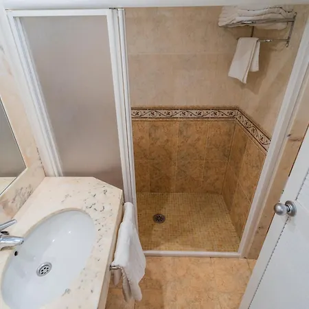 Marian Platja Ρόζες